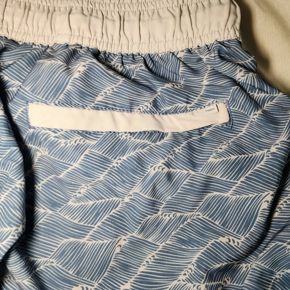 Vuori Board Shorts Men XL Blue Excellent Wave Print 4-Way Stretch V330